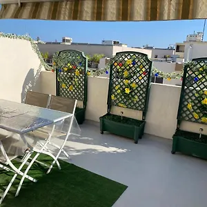 Nid Douillet Sur La Côte D'azur Appartement